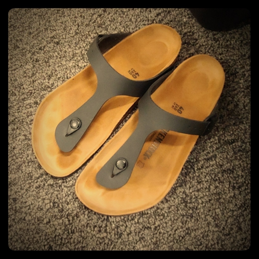 EUC Black Gizeh Size 40